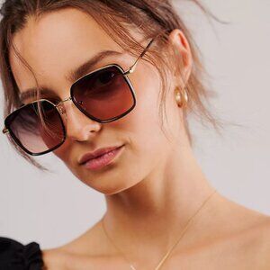 Beau Square Sunglasses